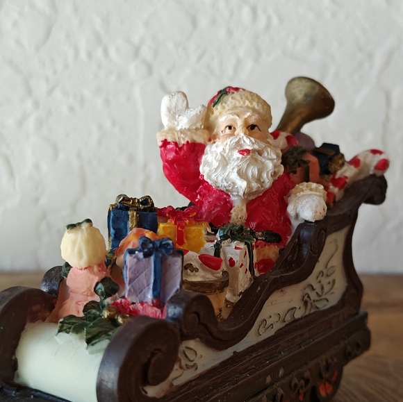 1998 2 Piece Resin Santa with Toys in Sleigh and Pile of Wood Logs Train - Picture 3 of 14